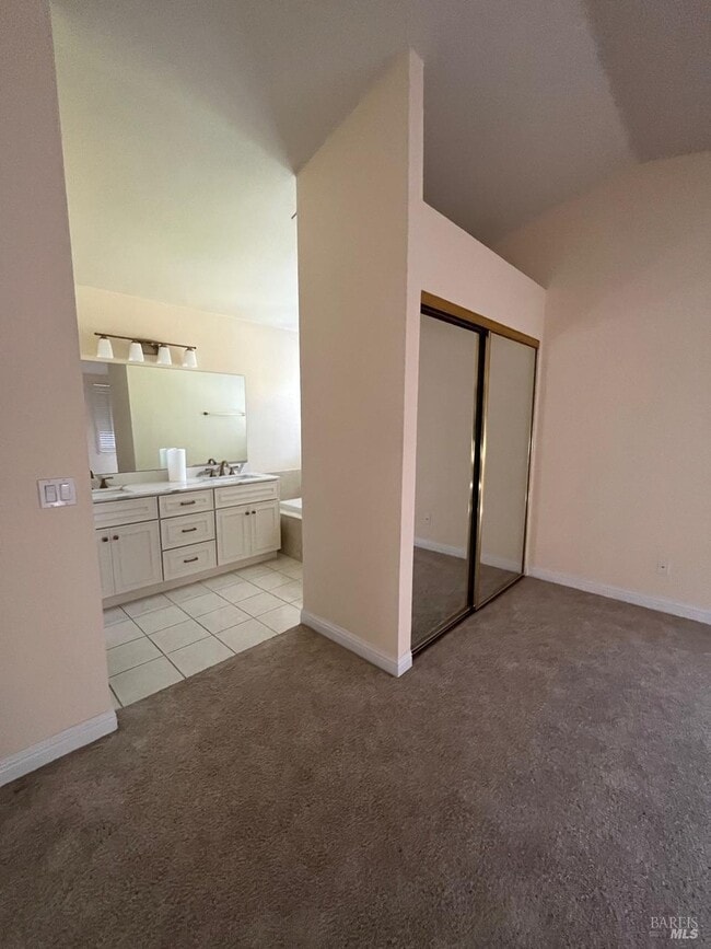 Building Photo - 7216 Roxanne Ln