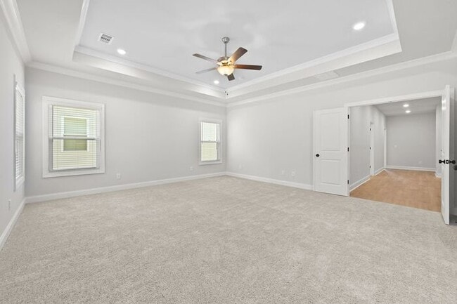 Building Photo - Beautiful 5 bedroom house in Bellmoore Par...