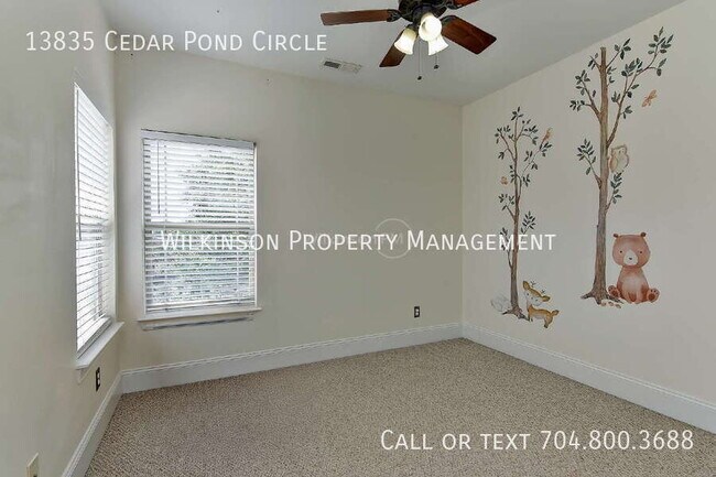 Building Photo - 13835 Cedar Pond Cir