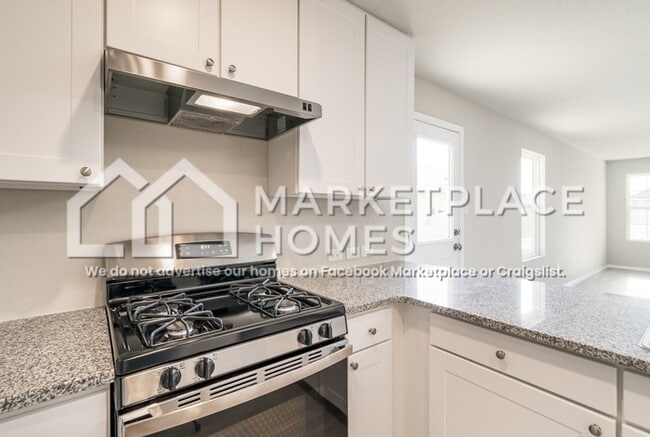 Building Photo - 9708 Littleton Grist