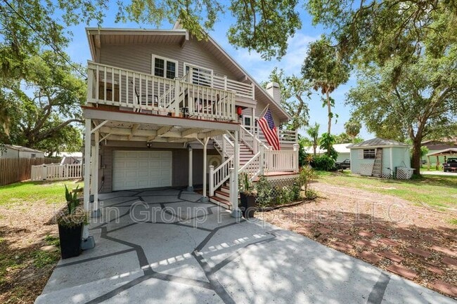 Building Photo - 9934 Peninsular Dr