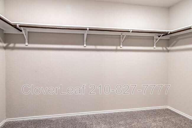 Building Photo - 255 Kinsley Wy