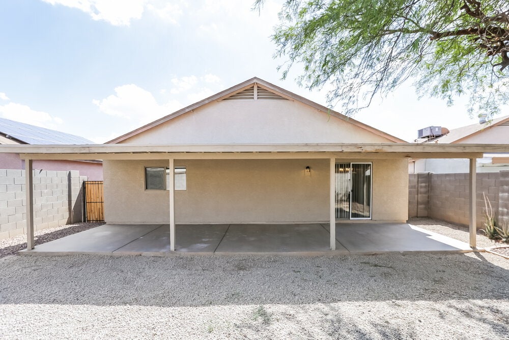 Building Photo - 11818 W Corrine Dr