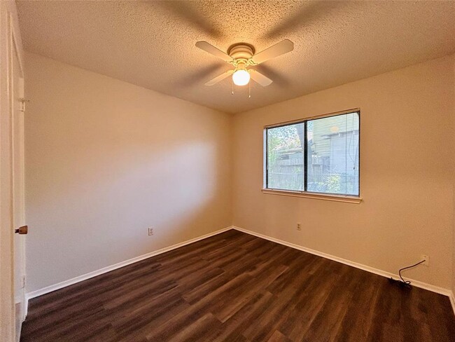 Building Photo - 1709 Morning Quail Dr