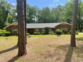 Building Photo - 3/2 updated home on huge lot in Luverne