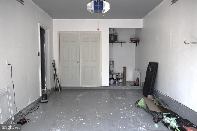 Building Photo - 43768 Virginia Manor Terrace