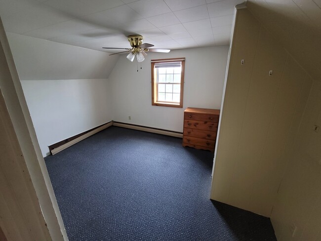 Building Photo - 41 E Main St