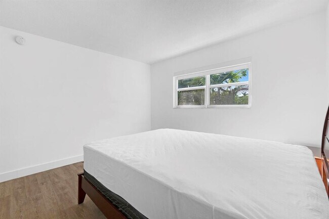 Building Photo - 1439 S Ocean Blvd