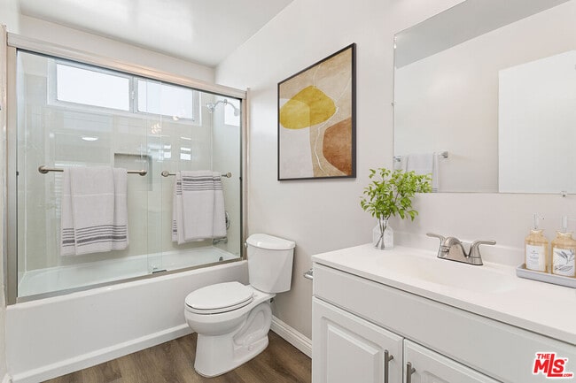 Building Photo - 1625 Franklin St