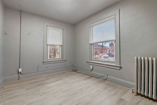 Building Photo - 512 S Millvale Ave