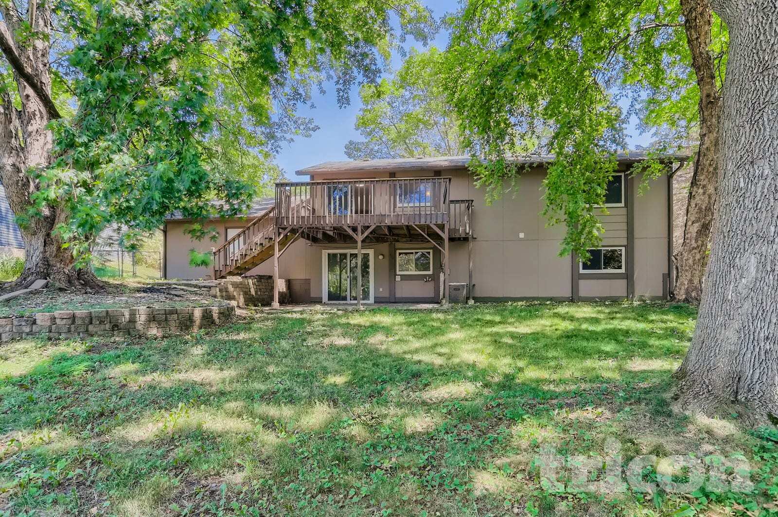 Building Photo - 6865 Buckingham Rd