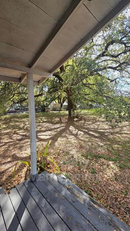 Building Photo - 1101 W Tyner St