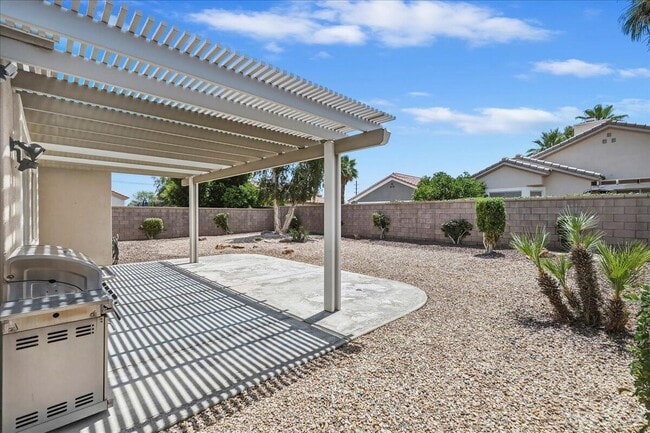 Building Photo - 78969 Lavender Cir