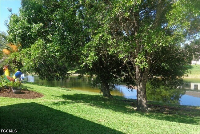 Building Photo - 2463 Nature Pointe Loop
