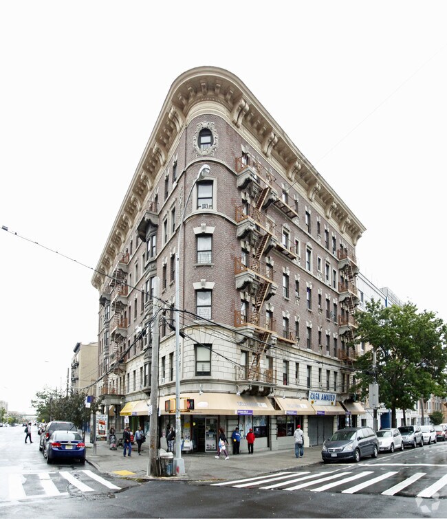 Building Photo - Manhanset
