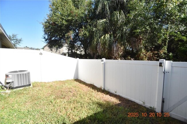 Building Photo - 6146 Olivedale Dr