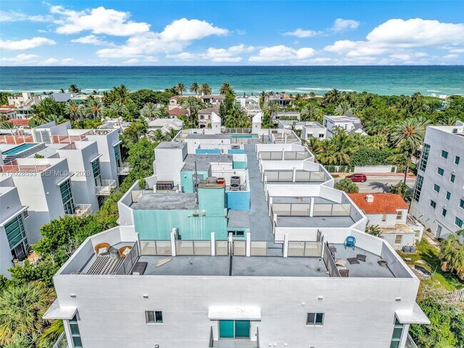 Building Photo - 7728 Collins Ave