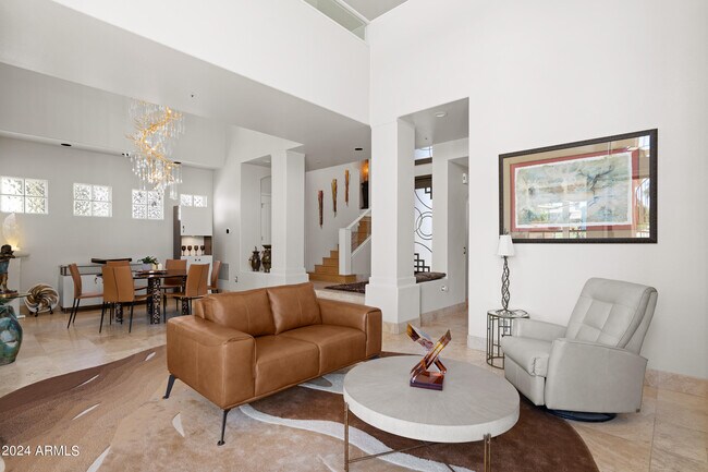 Building Photo - 7705 E Doubletree Ranch Rd