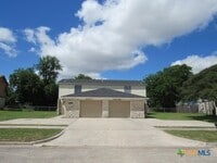 Building Photo - 2210 Cascade Dr
