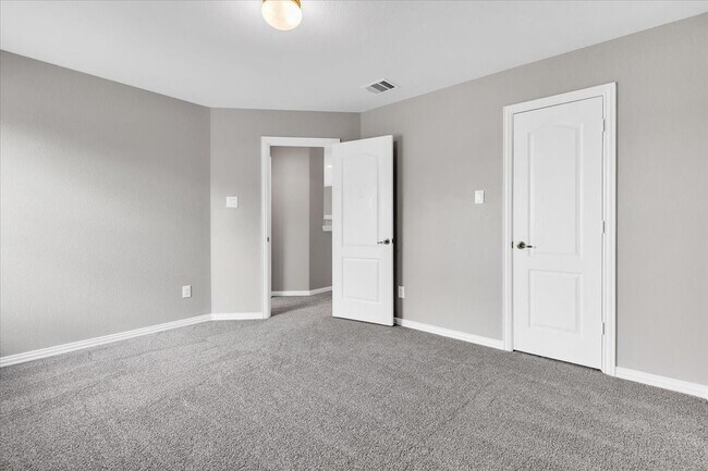 Building Photo - 306 Merlot Dr