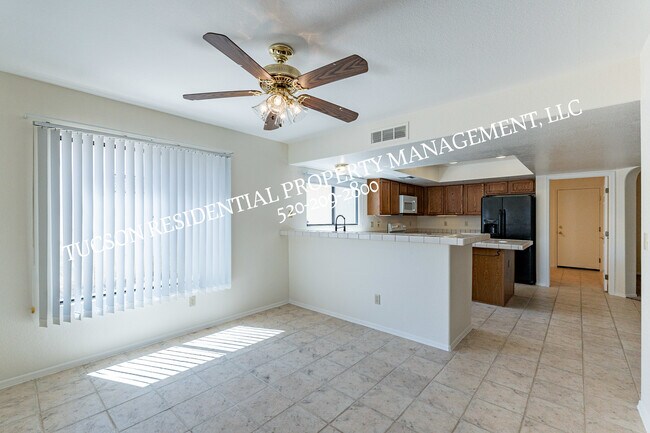 Building Photo - 12490 N Copper Queen Way