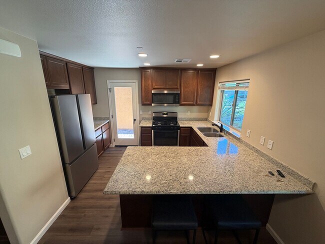 Building Photo - 1194 Velarde Cir