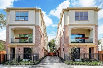 Building Photo - 503 Reinicke St