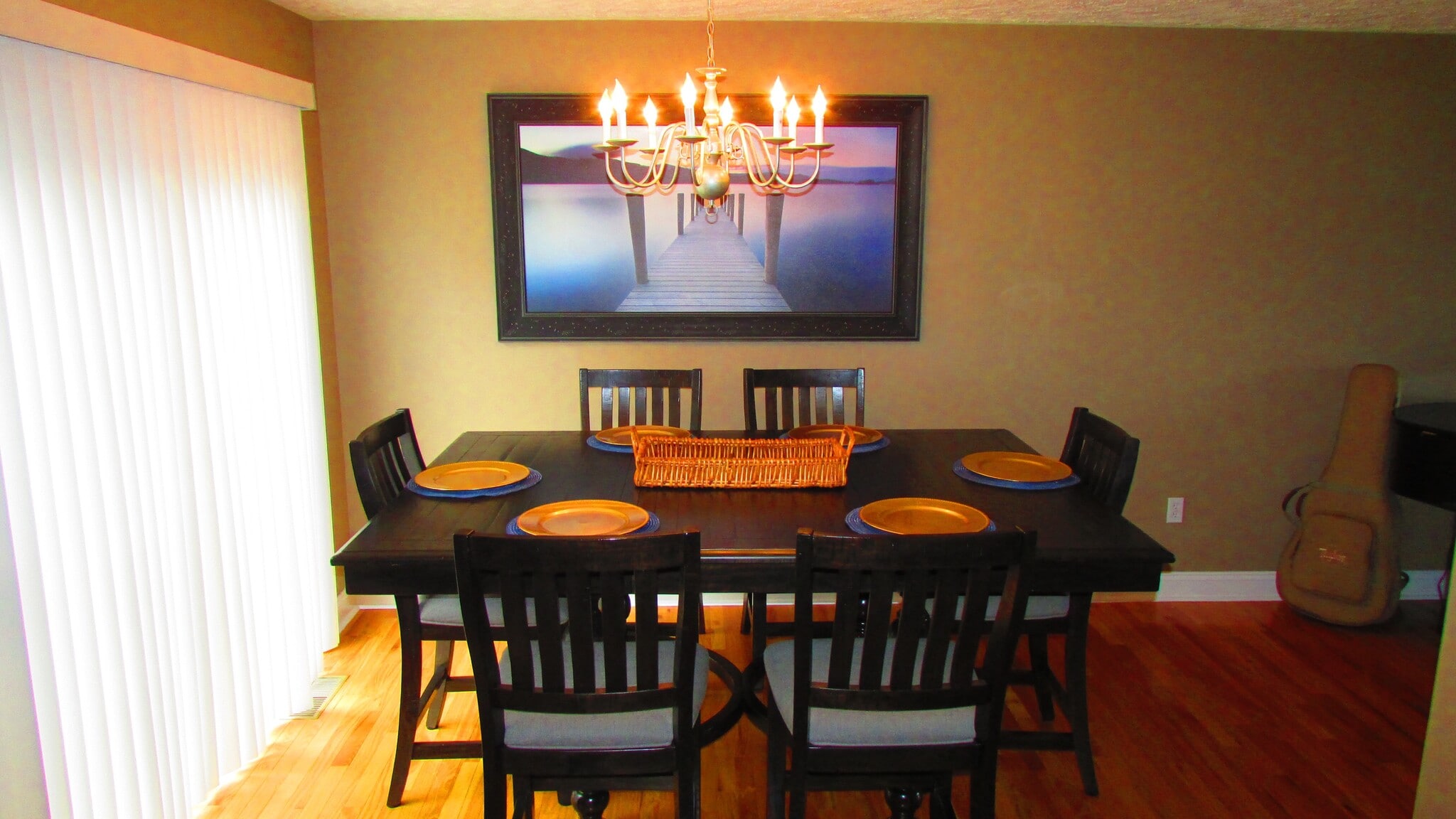 Building Photo - 720 Oaktree Blvd