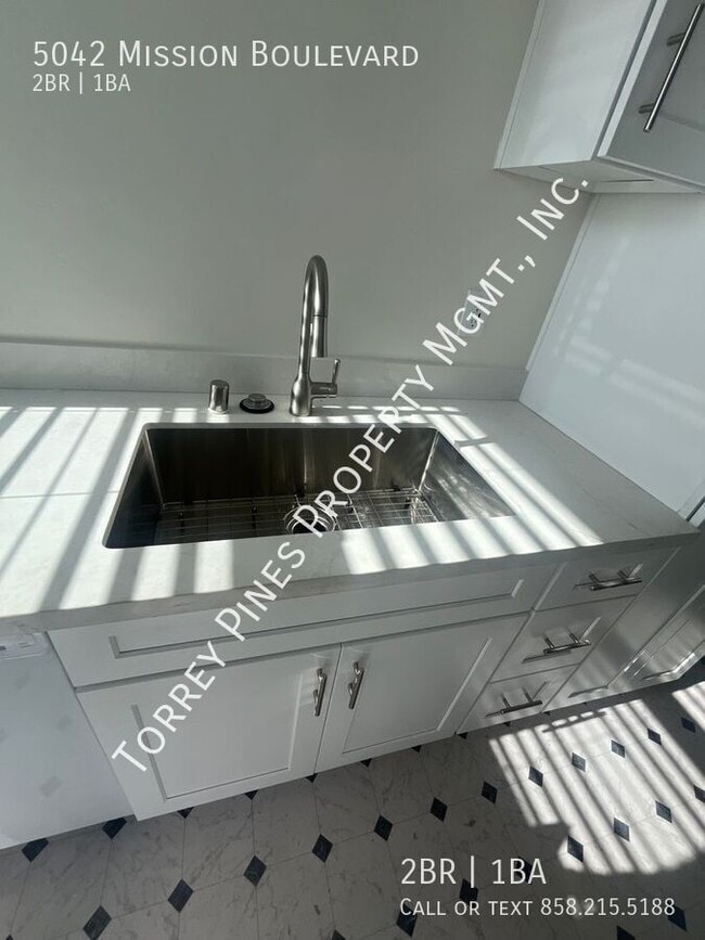 Building Photo - 5042 Mission Blvd