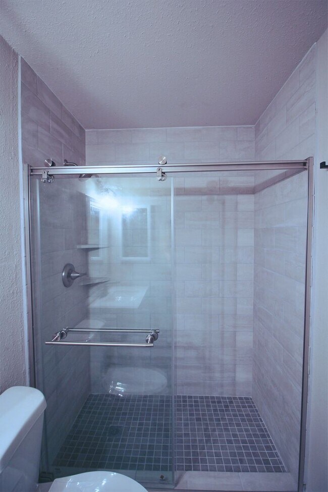 Building Photo - Close to UTSA - 3/2 Home for Rent