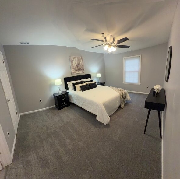 Main bedroom - 102 Stone Hurst Ct