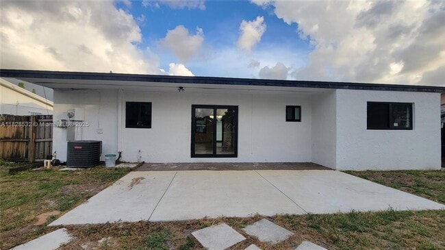 Building Photo - 7161 Pershing St