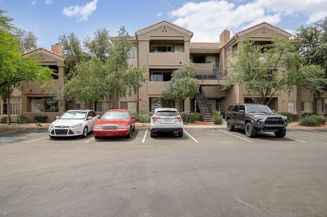 Building Photo - 3830 E Lakewood Parkway East