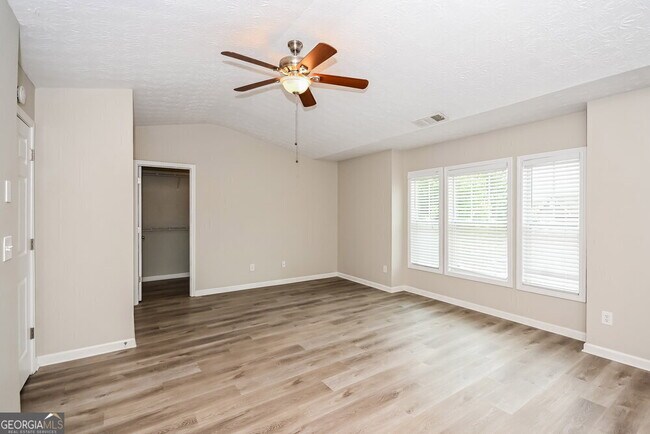 Building Photo - 222 Winterbury Dr