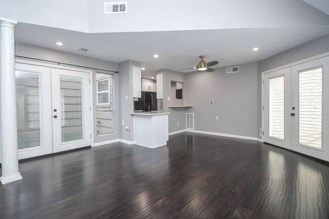Building Photo - 12625 Memorial Dr