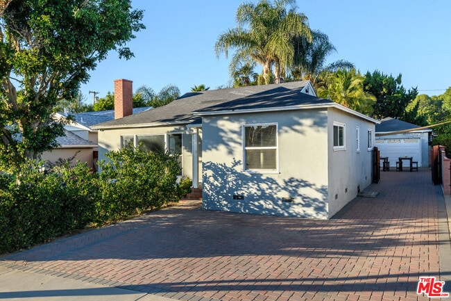 Primary Photo - 16641 Gilmore St