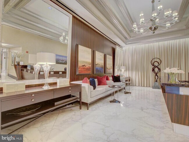 Building Photo - 1111 19th St N