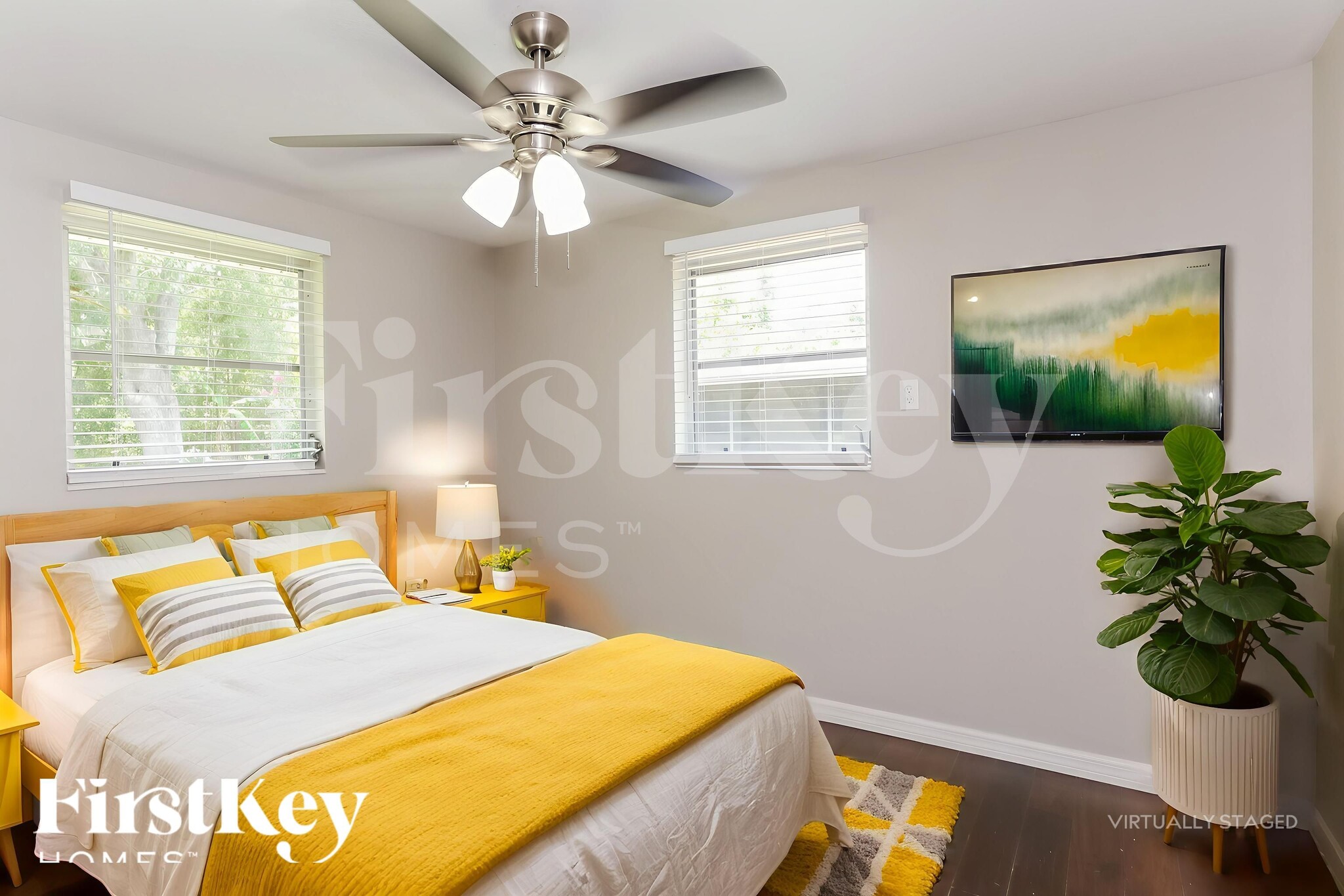 Building Photo - 447 W Clermont Dr