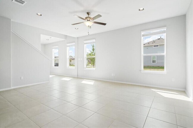 Building Photo - 179 Living Reef Dr