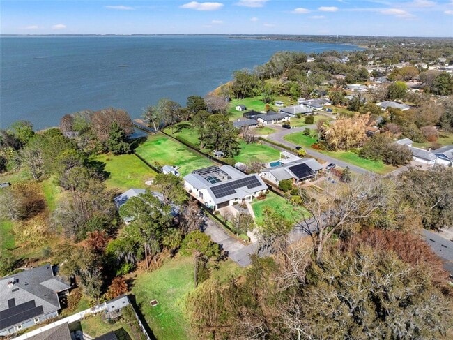 Building Photo - 1021 Temple Grove Pl