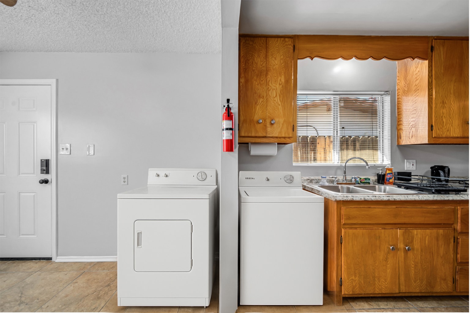 Washer/Dryer - 45426 10th St W