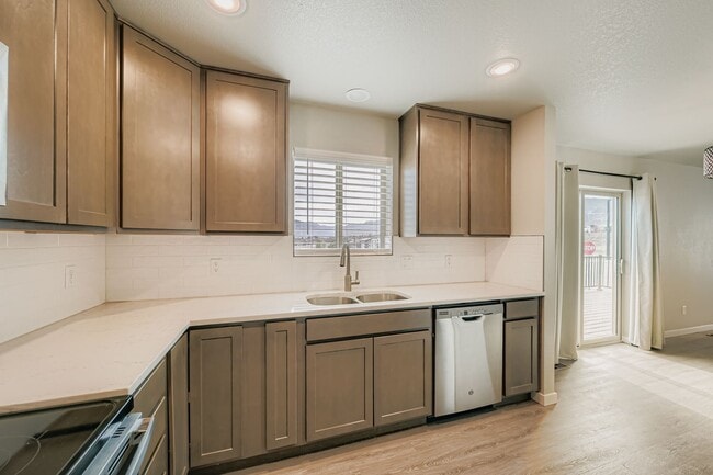 Building Photo - 791 Little Bear Grove