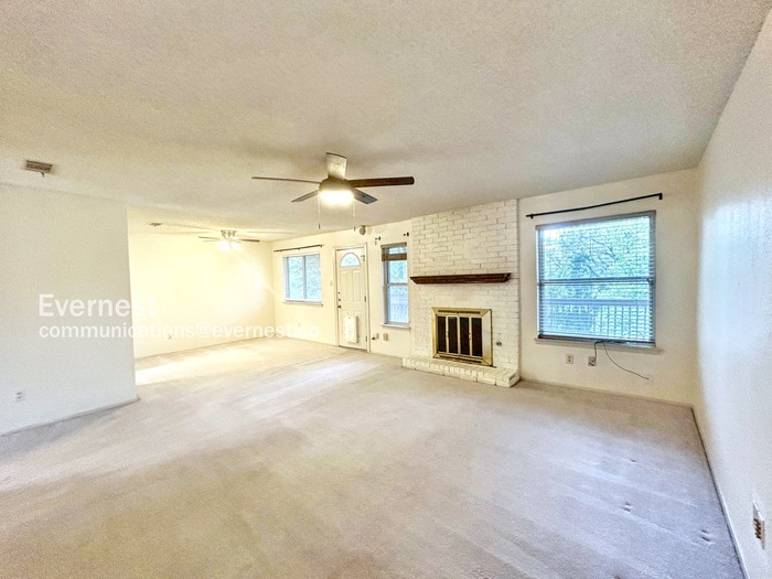 Building Photo - 8309 Wexford Dr