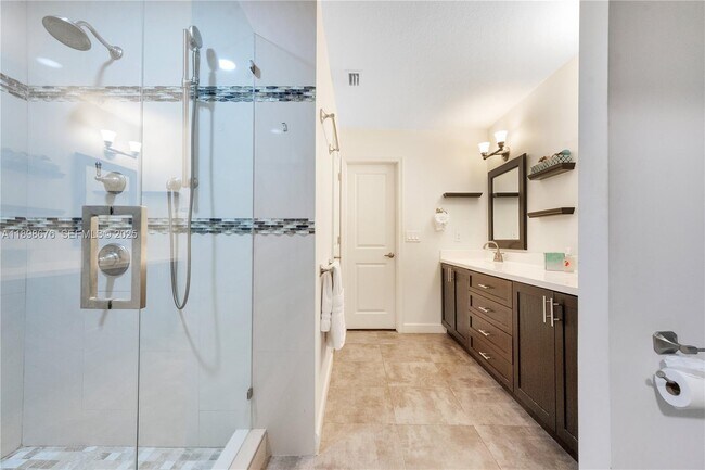 Building Photo - 15300 SW 164th St