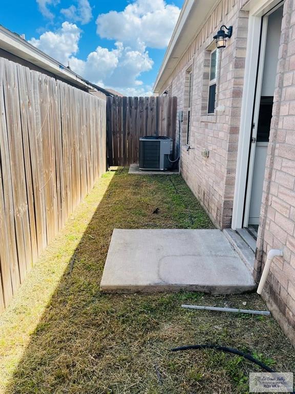 Building Photo - 16 Carlisle Ave