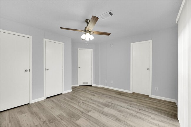 Building Photo - 609 Avenue D