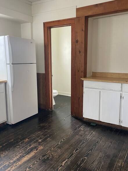 Building Photo - 400 Washington Ave