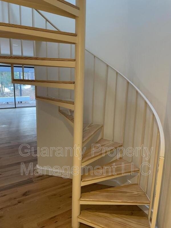 Building Photo - 475 St Andrews Dr