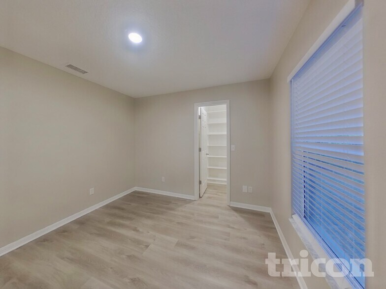 Building Photo - 744 Tranquility St