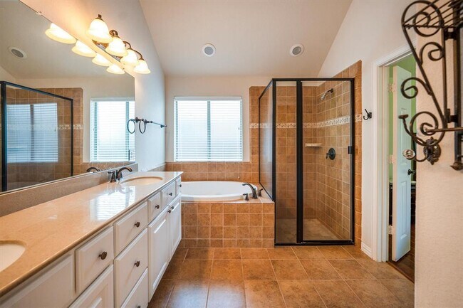 Building Photo - 18419 Willow Oak Bend Dr